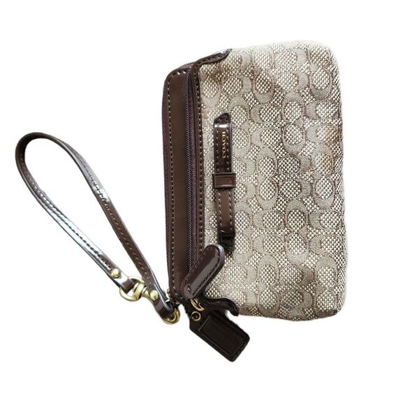 COACH Logo Fabric And Patent Leather Tote Shoulder Bag and Wristlet - Picture 7 of 11